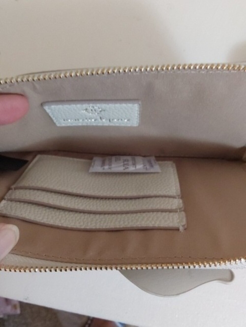 ** Reserved ** Nanette Lepore White Floral Appliqué Wristlet Clutch - Picture 5 of 7